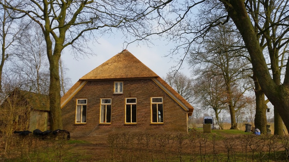 Rietendak aanleggen Nieuw Balinge.