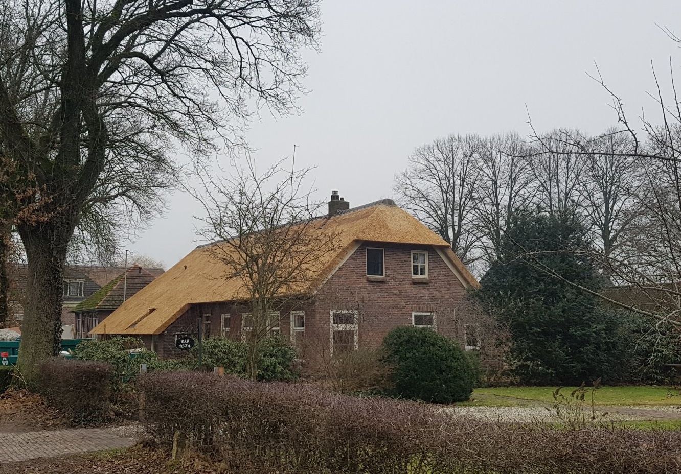 rieten-dak-woonboerderij-Erm